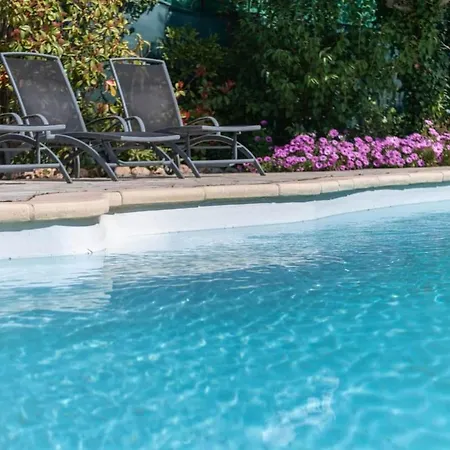 With Pool And Barbecue In The Center Apartamento Saint-Raphaël