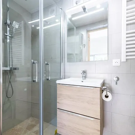 Appartement With Pool And Barbecue In The Center *