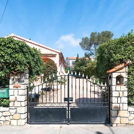 Appartement With Pool And Barbecue In The Center Saint-Raphaël