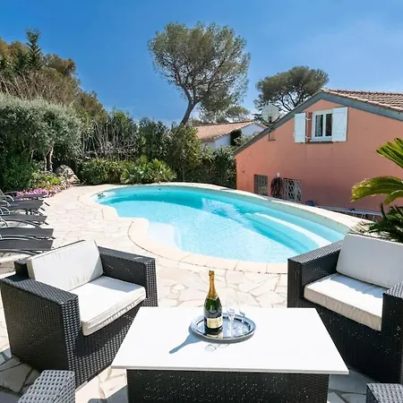 With Pool And Barbecue In The Center Apartamento *