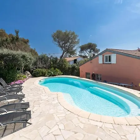 Appartement With Pool And Barbecue In The Center *
